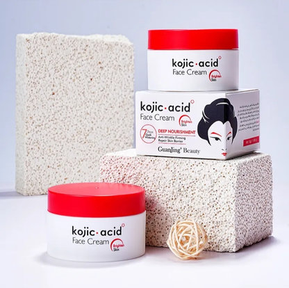 Anti-âge naturel, anti-taches puissant – la crème à l’acide kojique que votre visage attendait