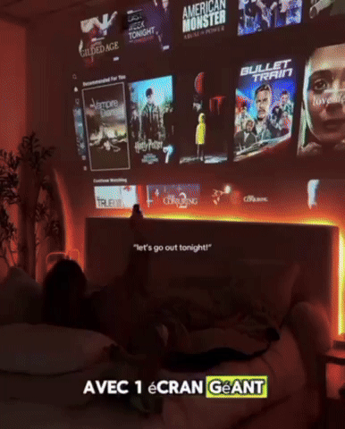 PLONGEZ AU CŒUR DU CINÉMA — Le Mini Projecteur 4K qui transforme votre salon en salle de projection ! 🎬✨
